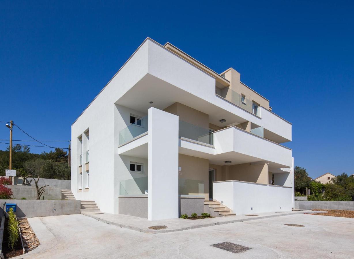 Apartments Alba 1 Слатине Екстериор снимка
