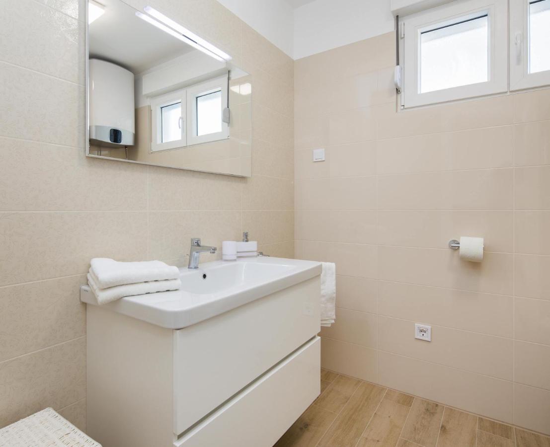 Apartments Alba 1 Слатине Екстериор снимка