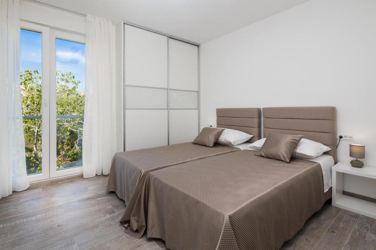 Apartments Alba 1 Слатине Екстериор снимка