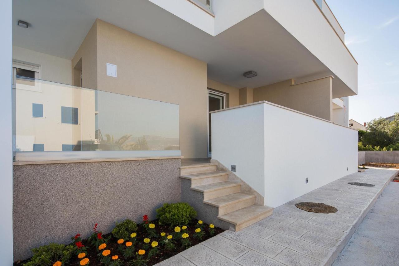 Apartments Alba 1 Слатине Екстериор снимка